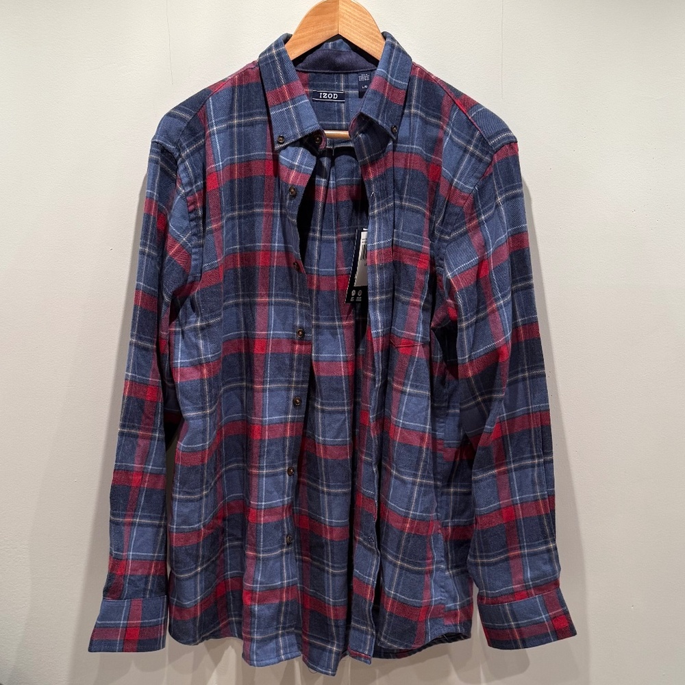 Men's Izod flannel button down shirt, size L